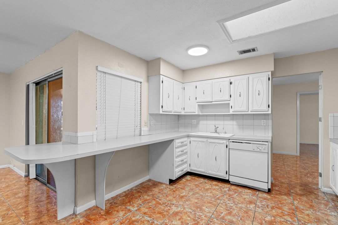 Active With Contract: $515,000 (4 beds, 2 baths, 1514 Square Feet)