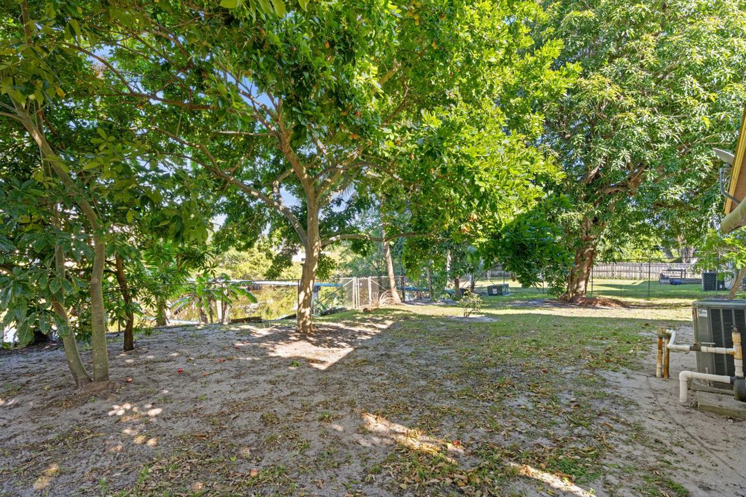 Active With Contract: $515,000 (4 beds, 2 baths, 1514 Square Feet)