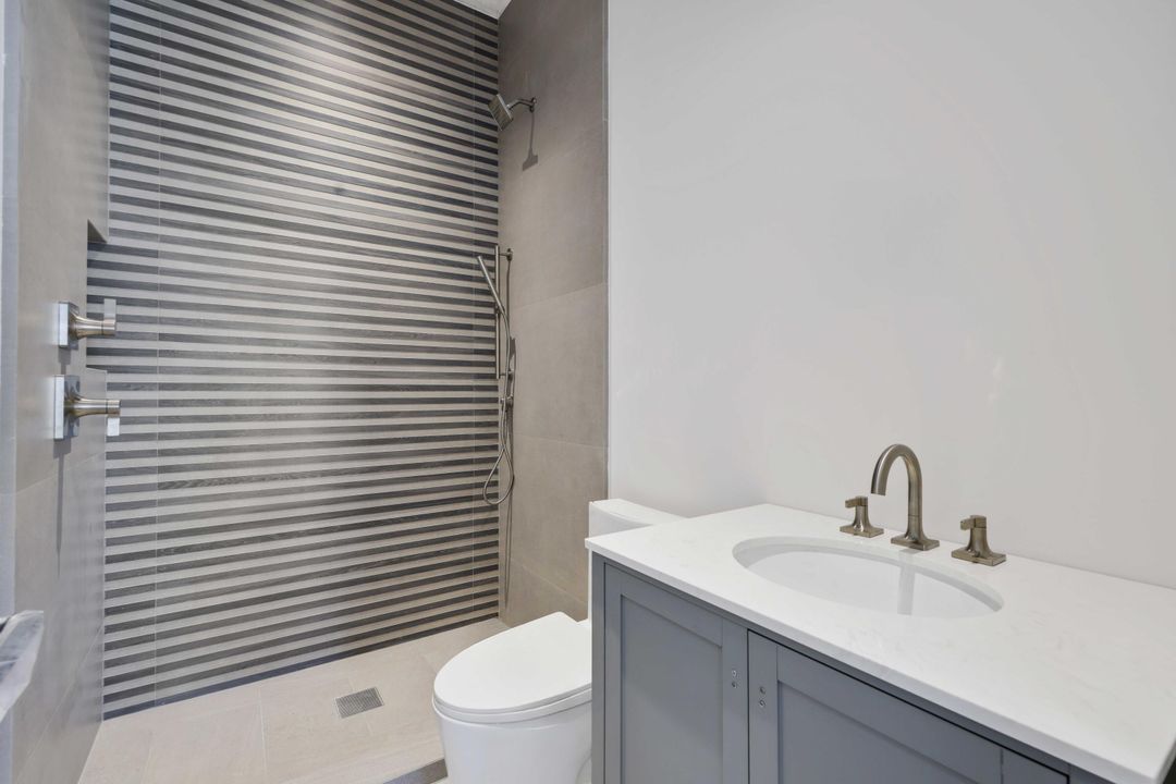 For Sale: $6,250,000 (5 beds, 5 baths, 5641 Square Feet)