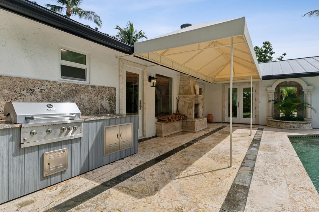 For Sale: $1,550,000 (3 beds, 2 baths, 1968 Square Feet)