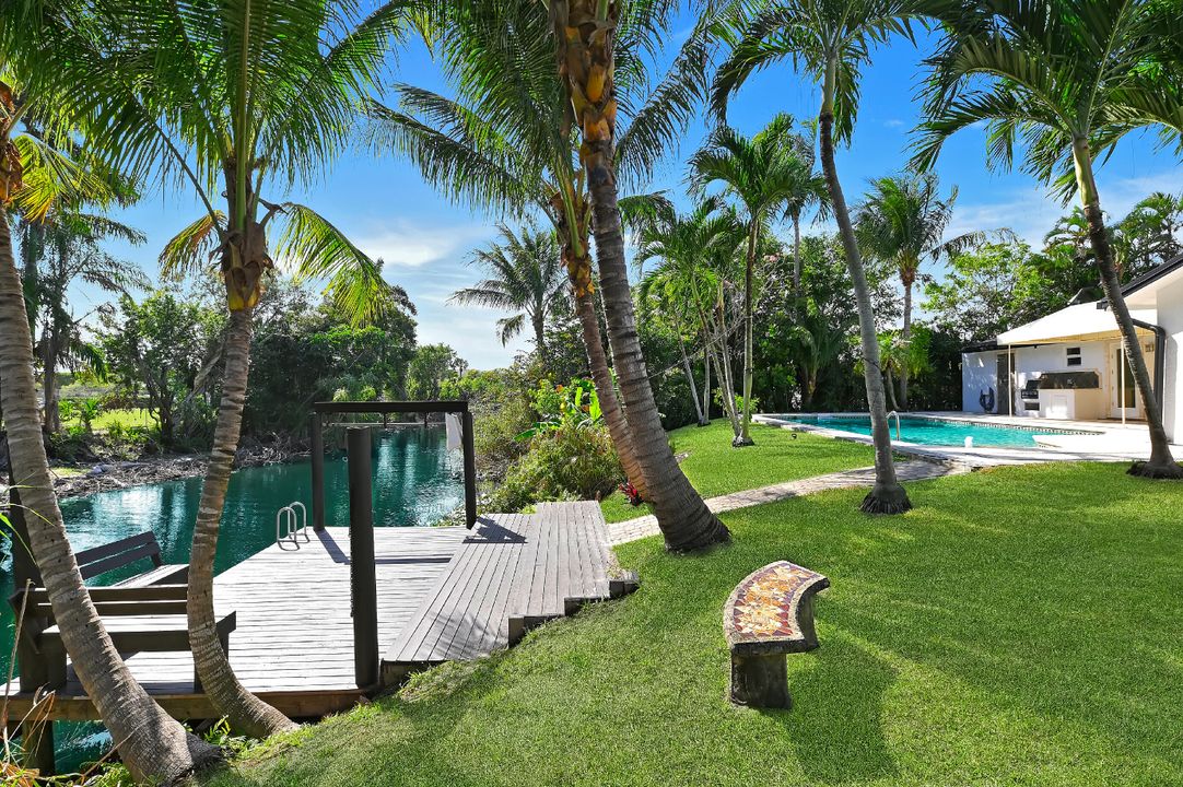 For Sale: $1,550,000 (3 beds, 2 baths, 1968 Square Feet)