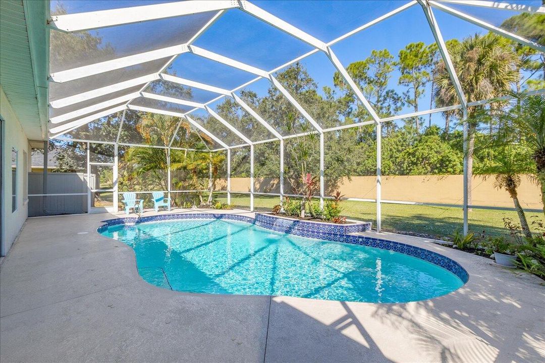 For Sale: $625,000 (4 beds, 2 baths, 2321 Square Feet)