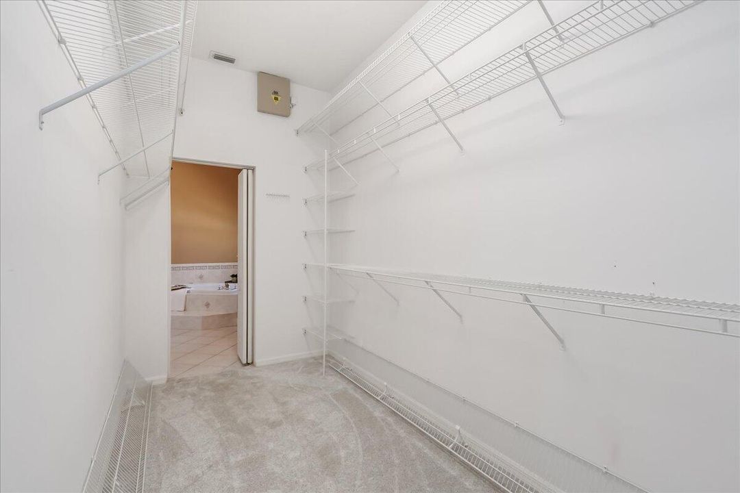 For Sale: $625,000 (4 beds, 2 baths, 2321 Square Feet)