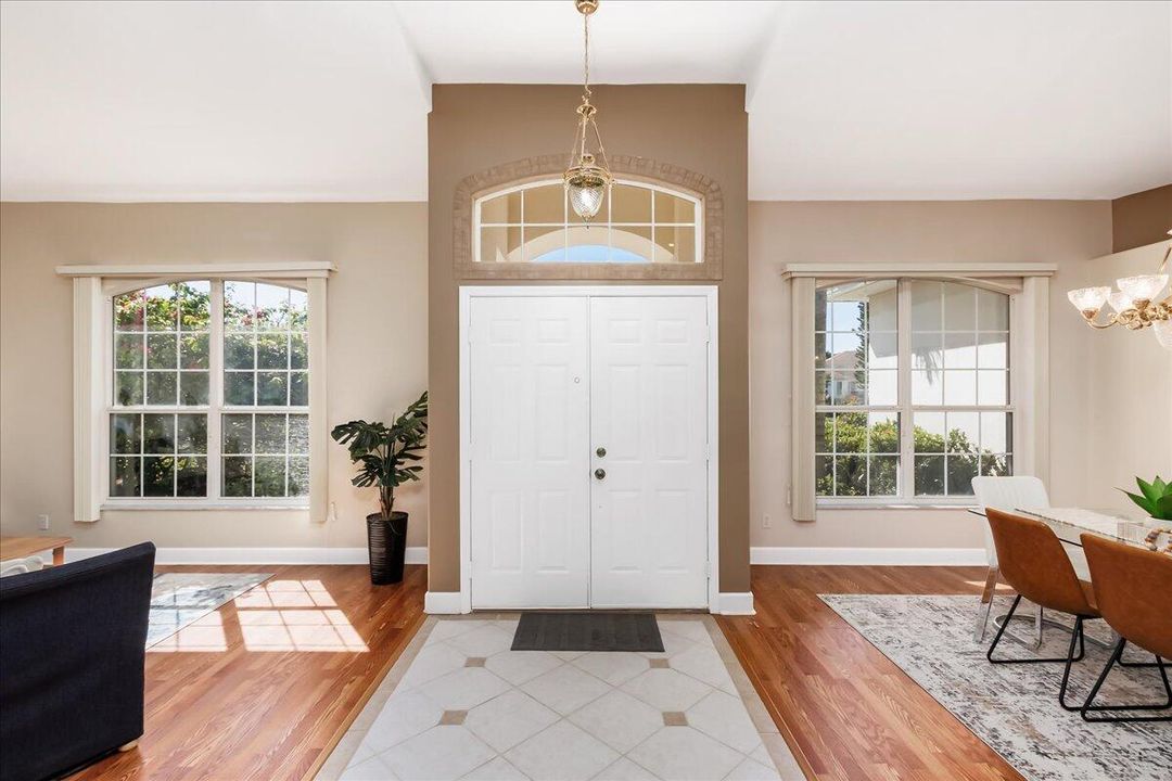 For Sale: $625,000 (4 beds, 2 baths, 2321 Square Feet)