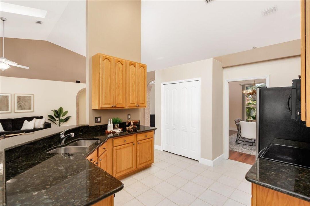 For Sale: $625,000 (4 beds, 2 baths, 2321 Square Feet)