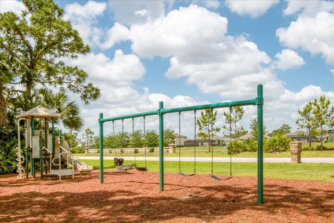 For Sale: $625,000 (4 beds, 2 baths, 2321 Square Feet)