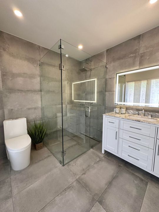 For Rent: $3,500 (3 beds, 2 baths, 1698 Square Feet)