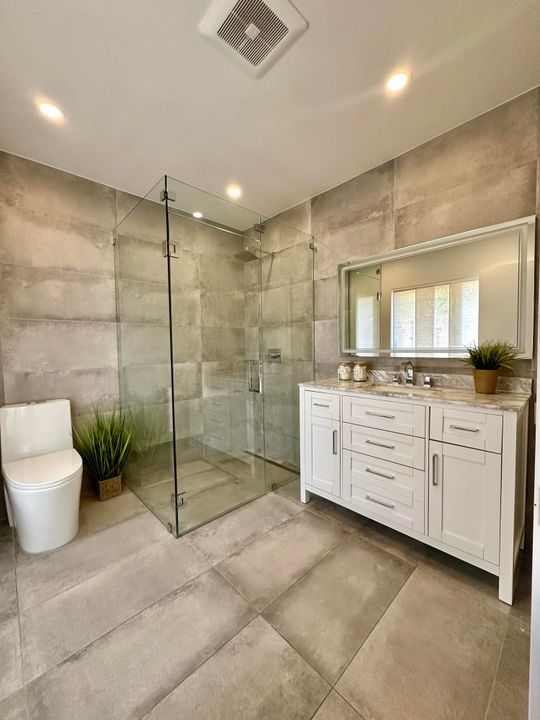 For Rent: $3,500 (3 beds, 2 baths, 1698 Square Feet)