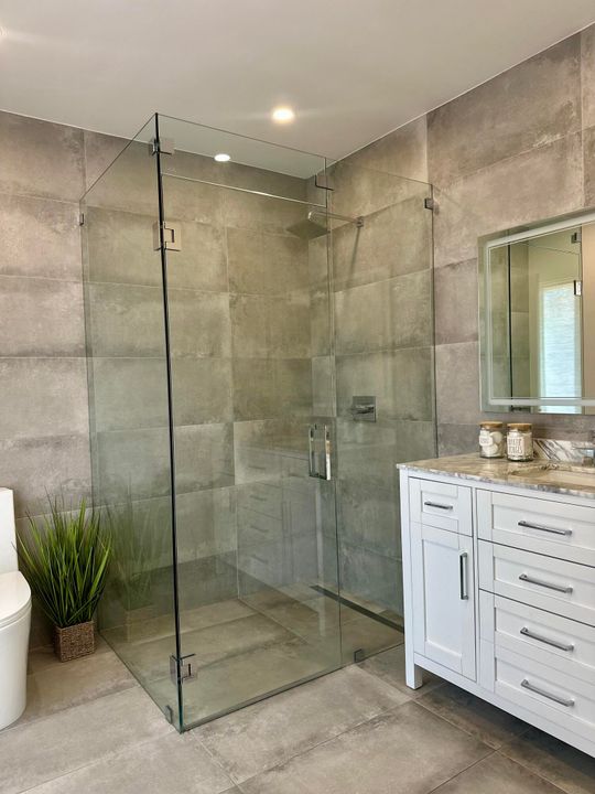 For Rent: $3,500 (3 beds, 2 baths, 1698 Square Feet)