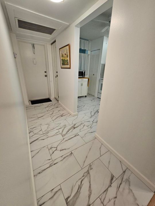 Activo con contrato: $242,500 (2 camas, 2 baños, 928 Pies cuadrados)