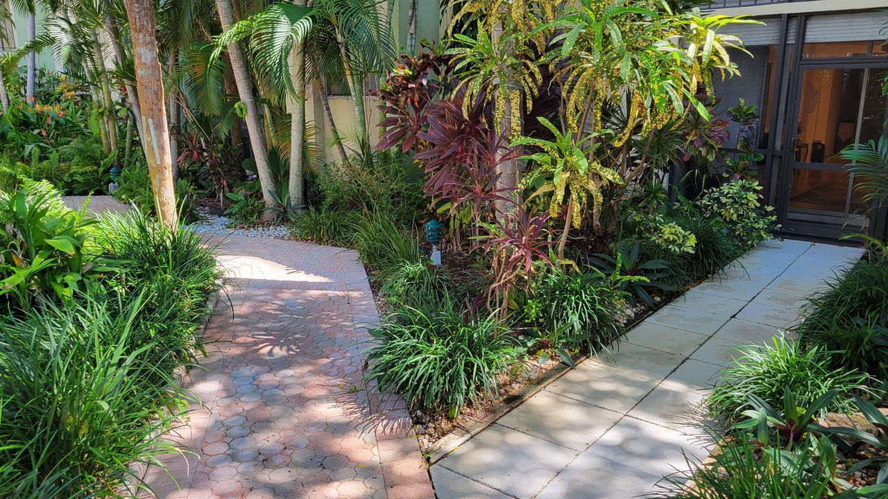 Activo con contrato: $242,500 (2 camas, 2 baños, 928 Pies cuadrados)