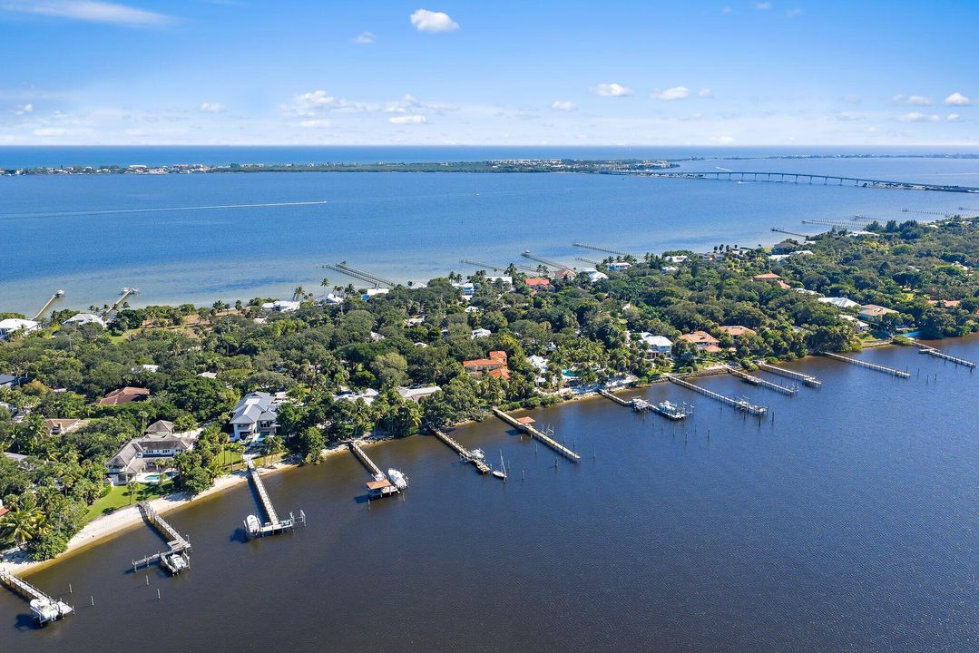 Active With Contract: $5,350,000 (3 beds, 4 baths, 5157 Square Feet)