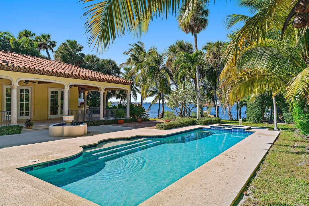 Active With Contract: $5,350,000 (3 beds, 4 baths, 5157 Square Feet)