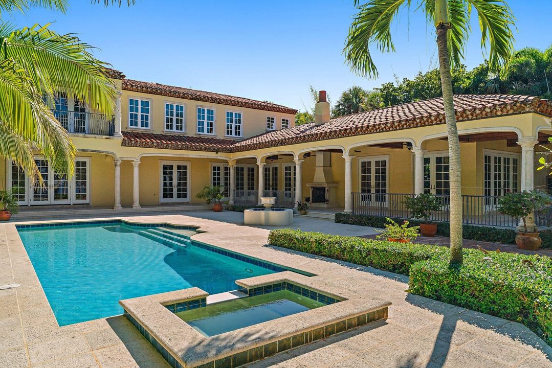 Active With Contract: $5,350,000 (3 beds, 4 baths, 5157 Square Feet)