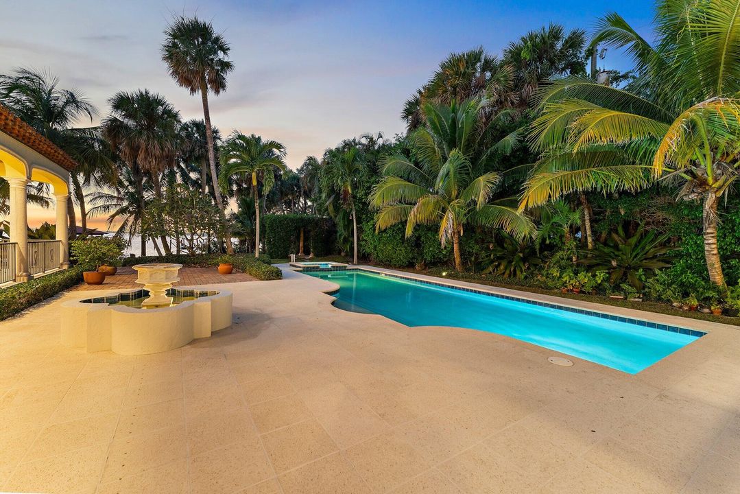 Active With Contract: $5,350,000 (3 beds, 4 baths, 5157 Square Feet)