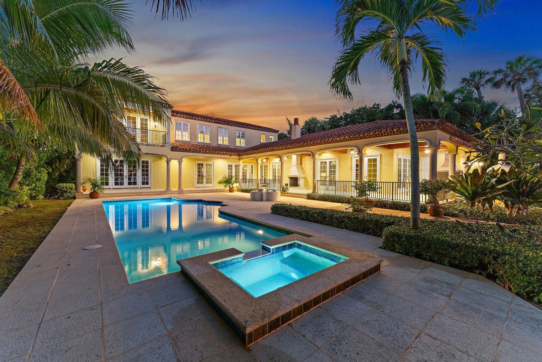 Active With Contract: $5,350,000 (3 beds, 4 baths, 5157 Square Feet)