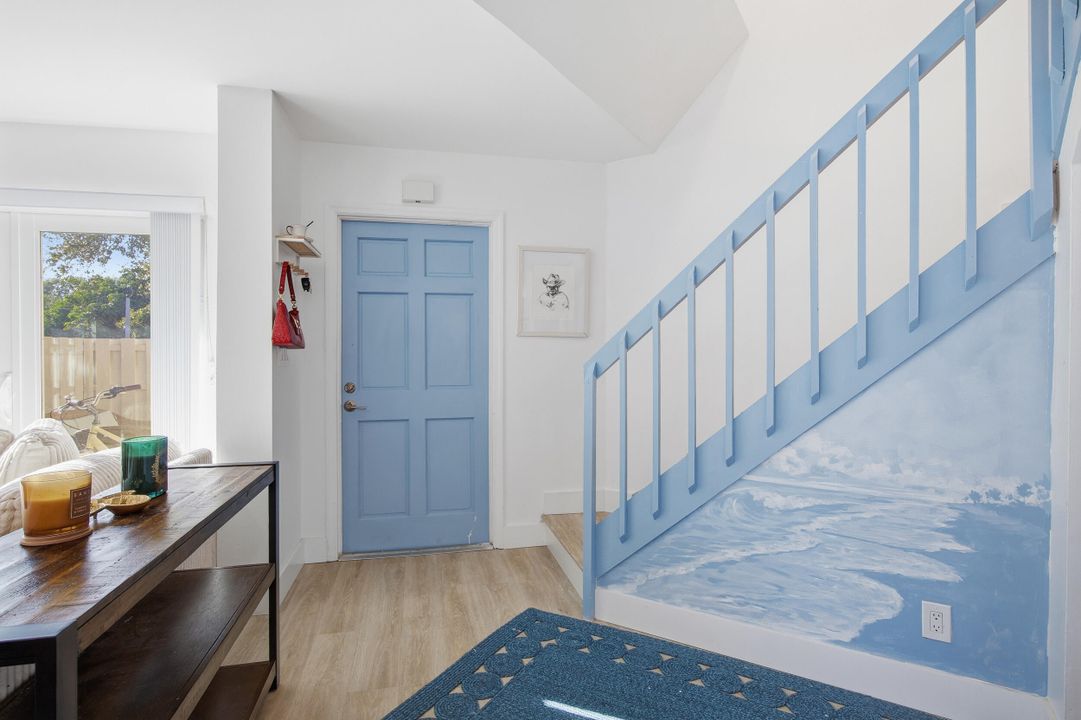 待售: $550,000 (2 贝兹, 2 浴室, 1250 平方英尺)