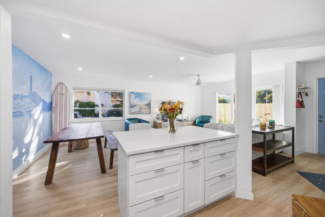 待售: $550,000 (2 贝兹, 2 浴室, 1250 平方英尺)