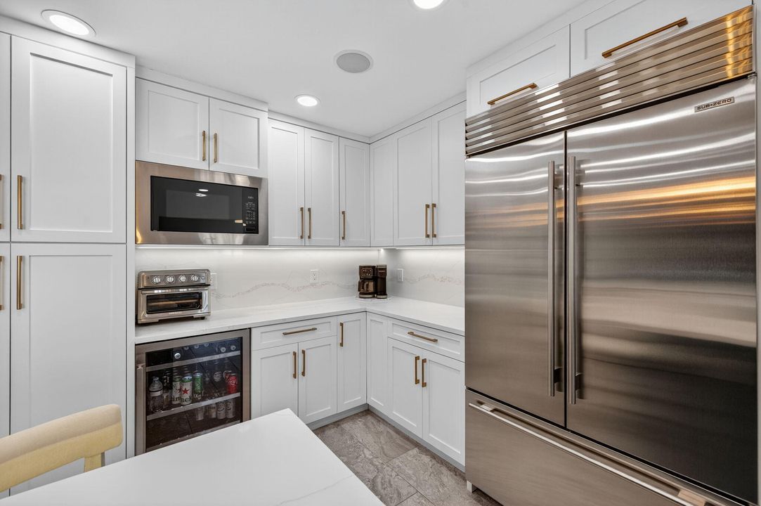 For Sale: $2,850,000 (3 beds, 2 baths, 2653 Square Feet)