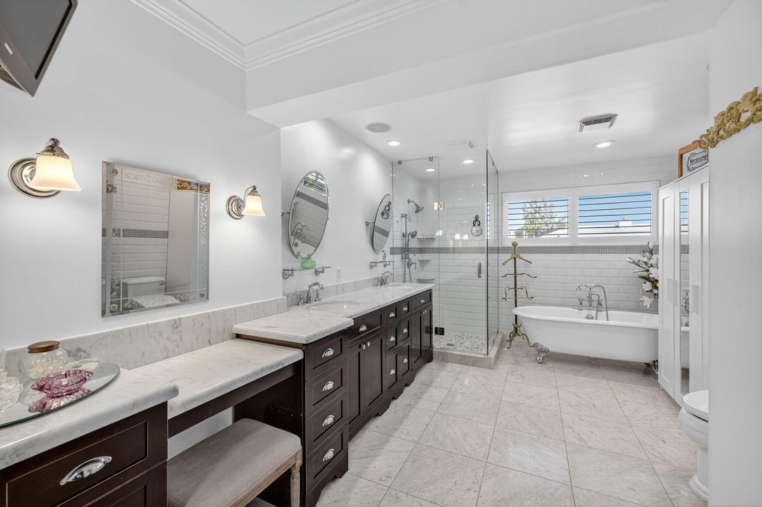 For Sale: $2,850,000 (3 beds, 2 baths, 2653 Square Feet)