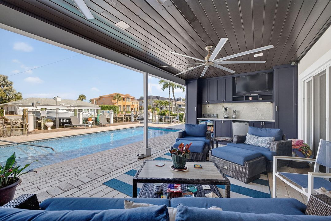 For Sale: $2,850,000 (3 beds, 2 baths, 2653 Square Feet)