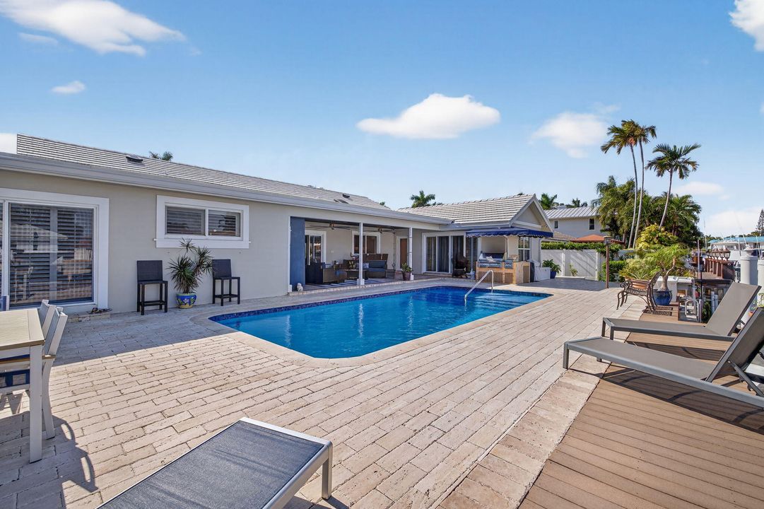 For Sale: $2,850,000 (3 beds, 2 baths, 2653 Square Feet)