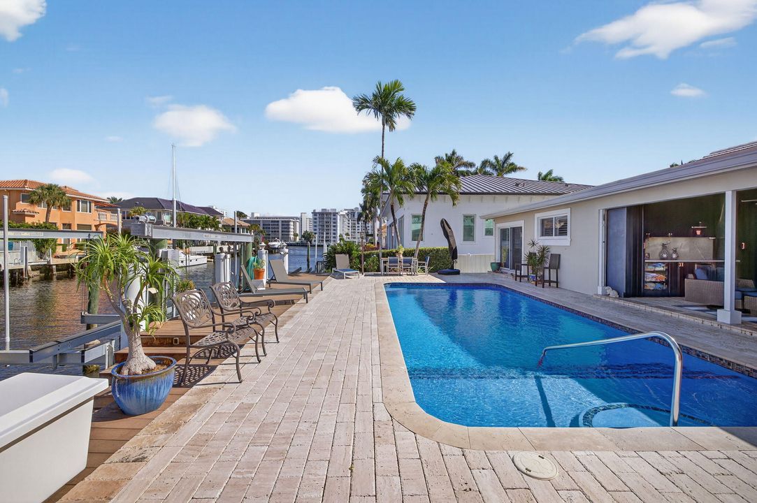 For Sale: $2,850,000 (3 beds, 2 baths, 2653 Square Feet)