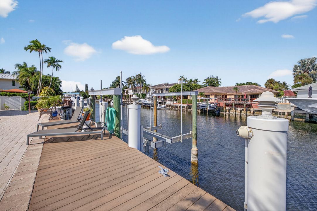 For Sale: $2,850,000 (3 beds, 2 baths, 2653 Square Feet)