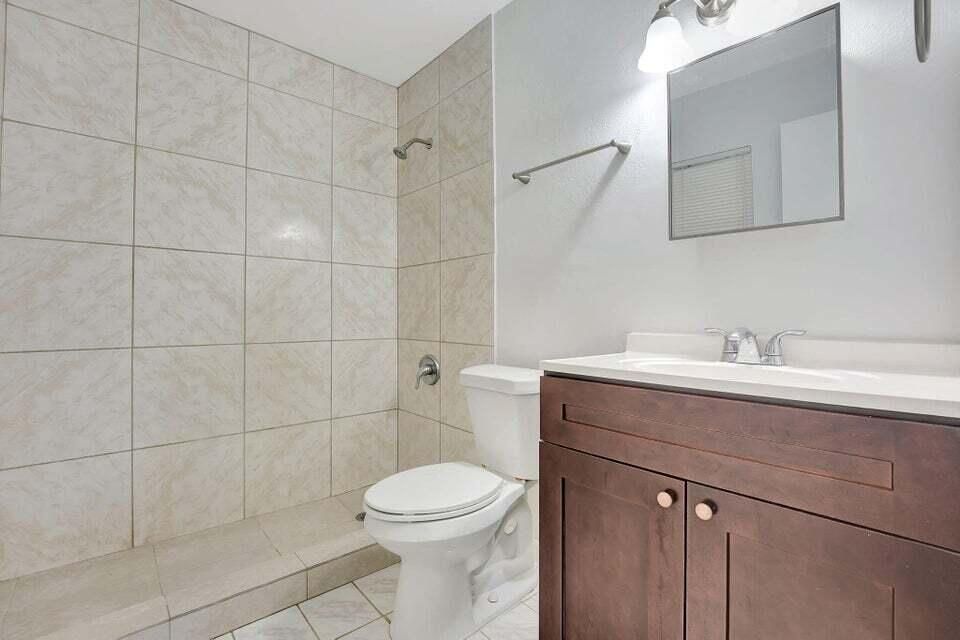 出租: $2,450 (3 贝兹, 2 浴室, 1248 平方英尺)