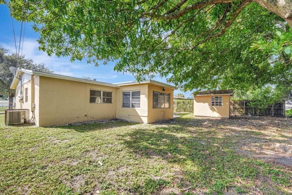 出租: $2,450 (3 贝兹, 2 浴室, 1248 平方英尺)