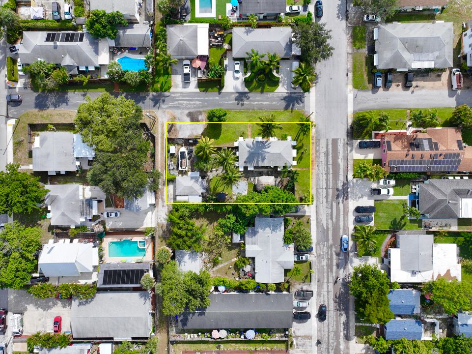 Active With Contract: $370,000 (2 beds, 2 baths, 1056 Square Feet)