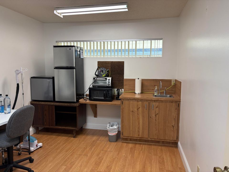 For Sale: $725,000 (0 beds, 0 baths, 2100 Square Feet)