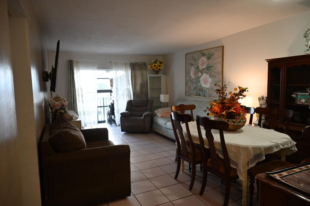 En Venta: $255,000 (2 camas, 2 baños, 819 Pies cuadrados)