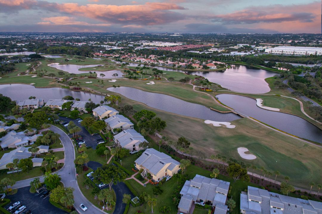 For Sale: $325,000 (3 beds, 2 baths, 1809 Square Feet)