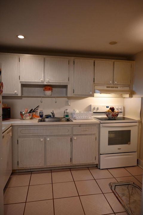 En Venta: $255,000 (2 camas, 2 baños, 819 Pies cuadrados)