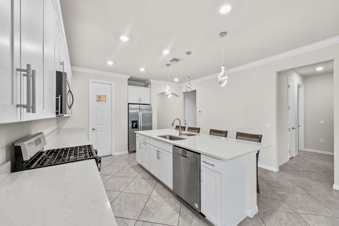 For Sale: $695,000 (4 beds, 2 baths, 1874 Square Feet)