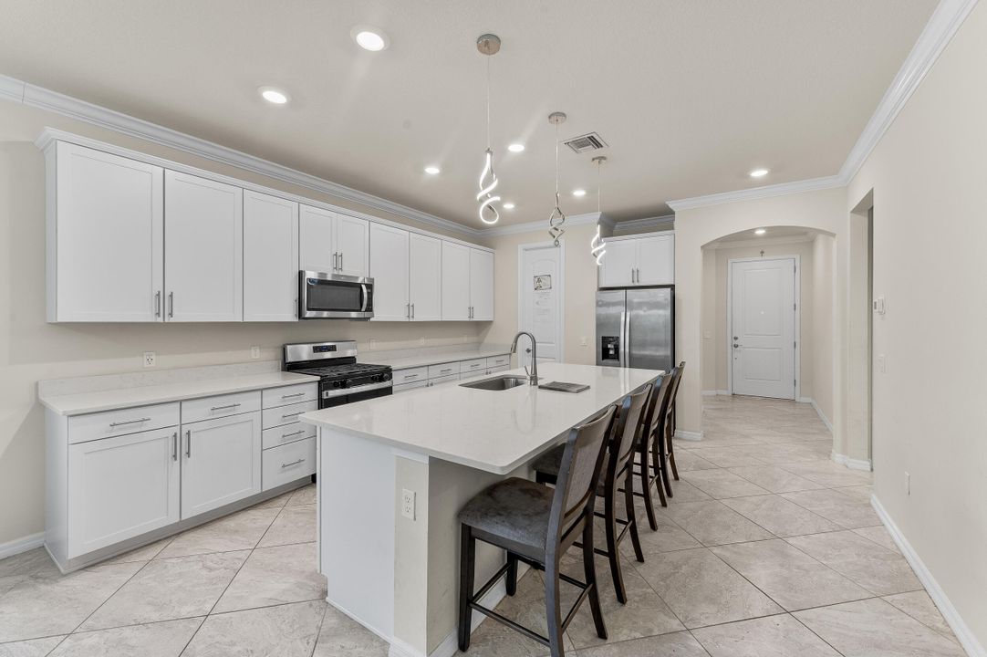 For Sale: $695,000 (4 beds, 2 baths, 1874 Square Feet)