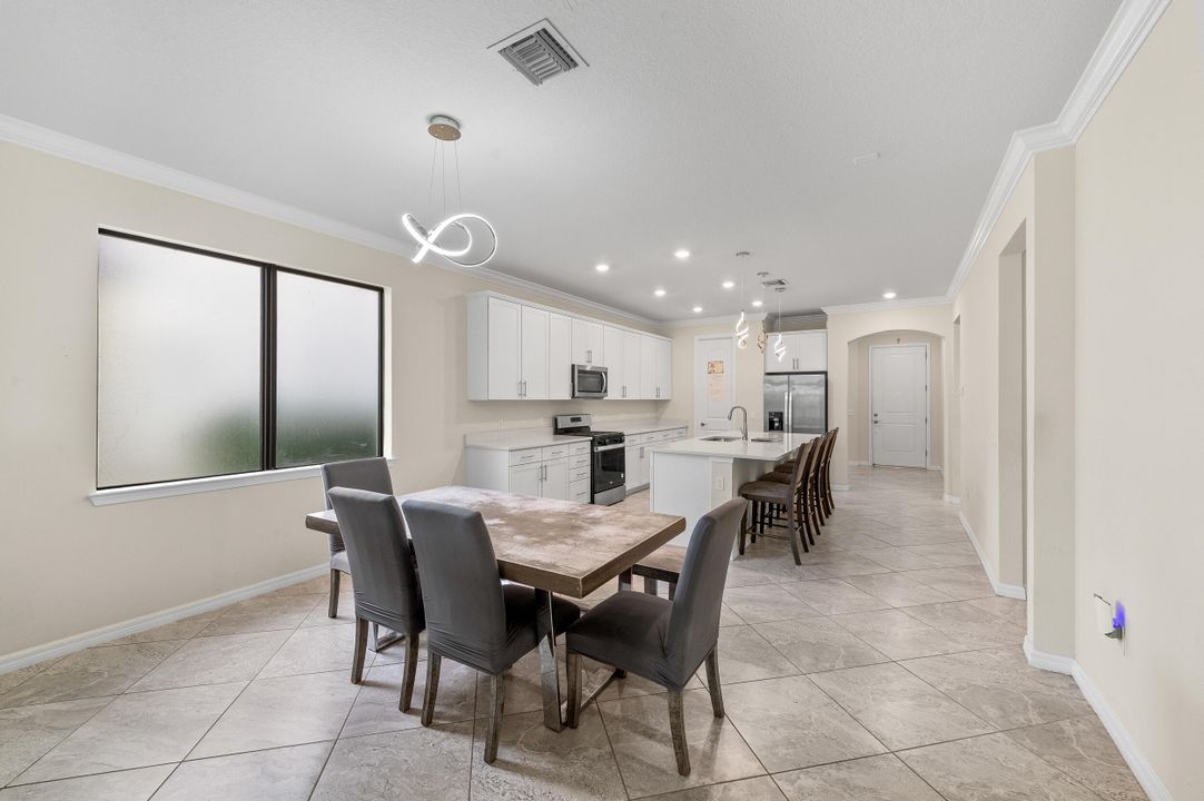 For Sale: $695,000 (4 beds, 2 baths, 1874 Square Feet)