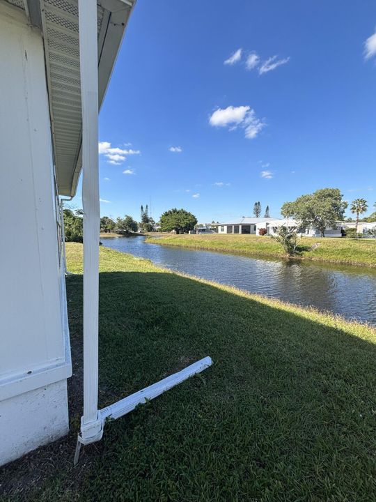 For Sale: $65,000 (2 beds, 2 baths, 984 Square Feet)