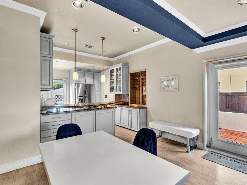 For Rent: $6,500 (4 beds, 3 baths, 1479 Square Feet)