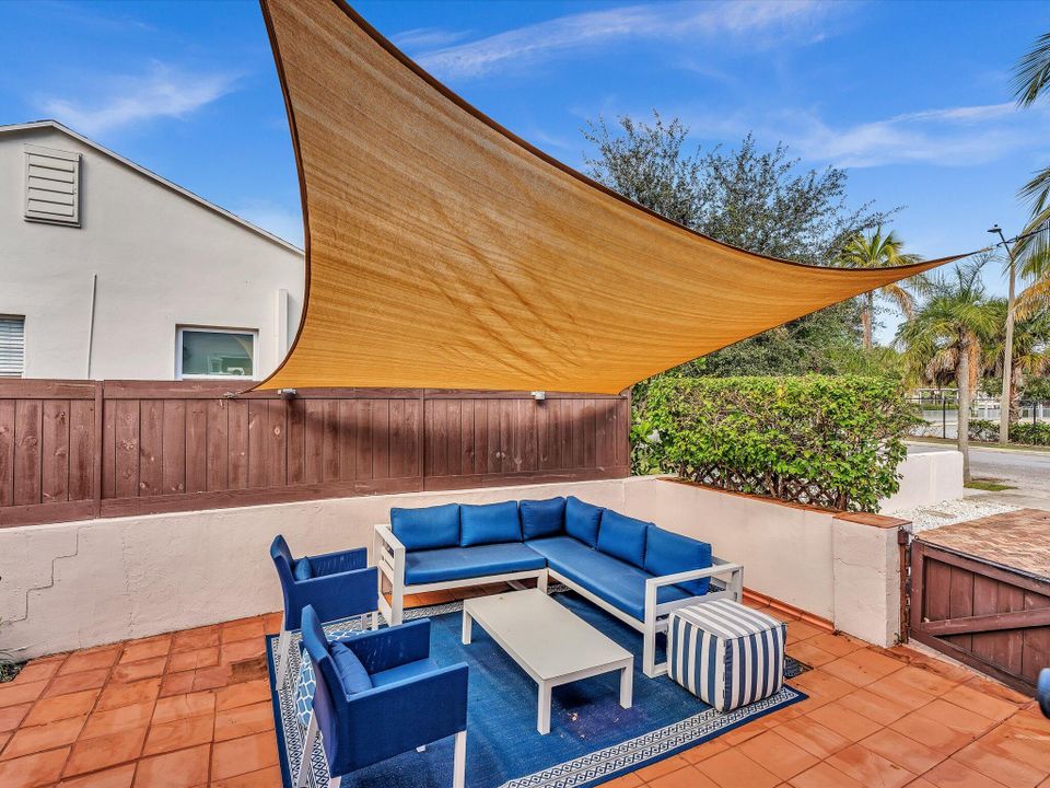 For Rent: $6,500 (4 beds, 3 baths, 1479 Square Feet)