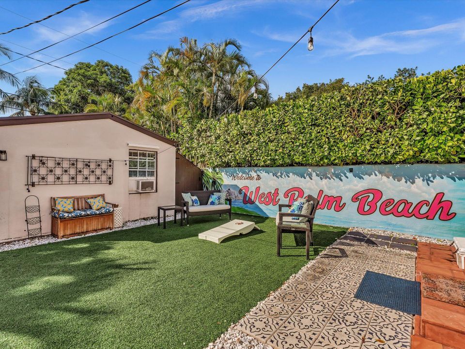 For Rent: $6,500 (4 beds, 3 baths, 1479 Square Feet)