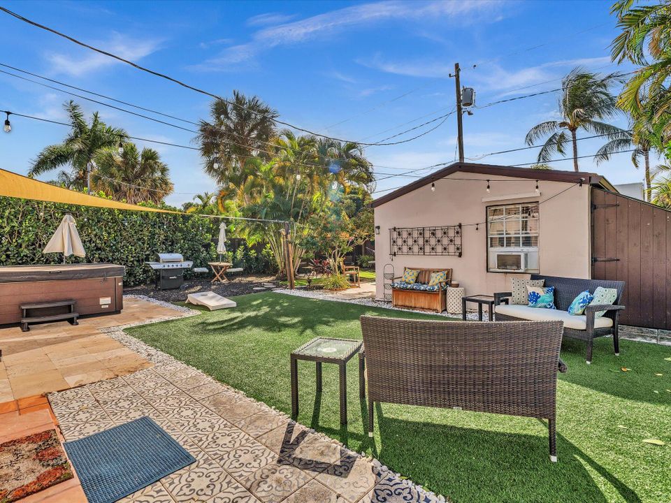 For Rent: $6,500 (4 beds, 3 baths, 1479 Square Feet)