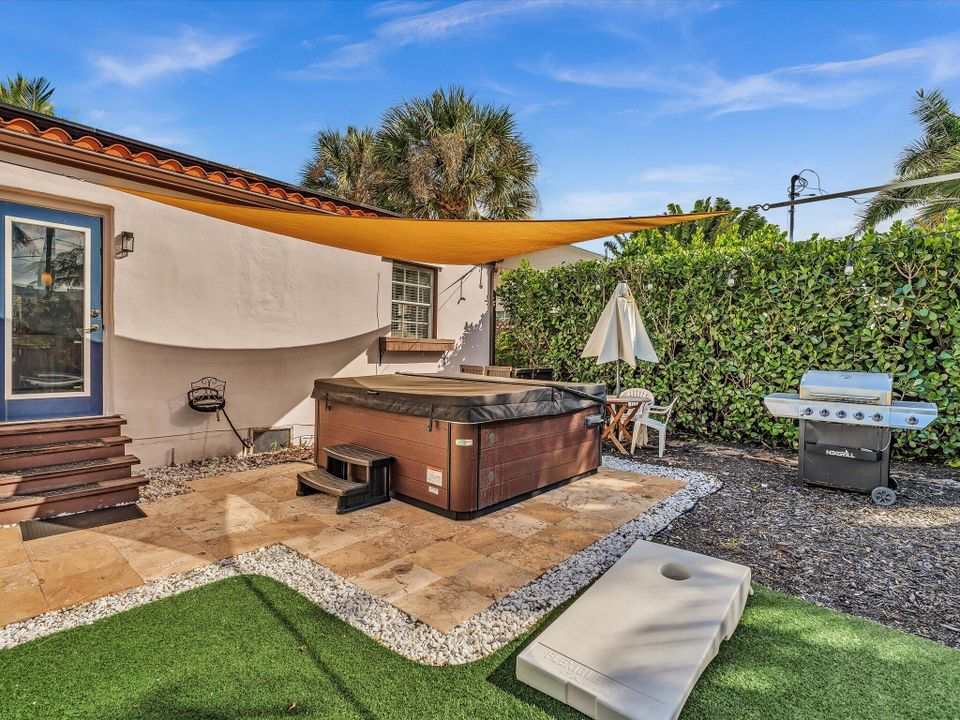 For Rent: $6,500 (4 beds, 3 baths, 1479 Square Feet)