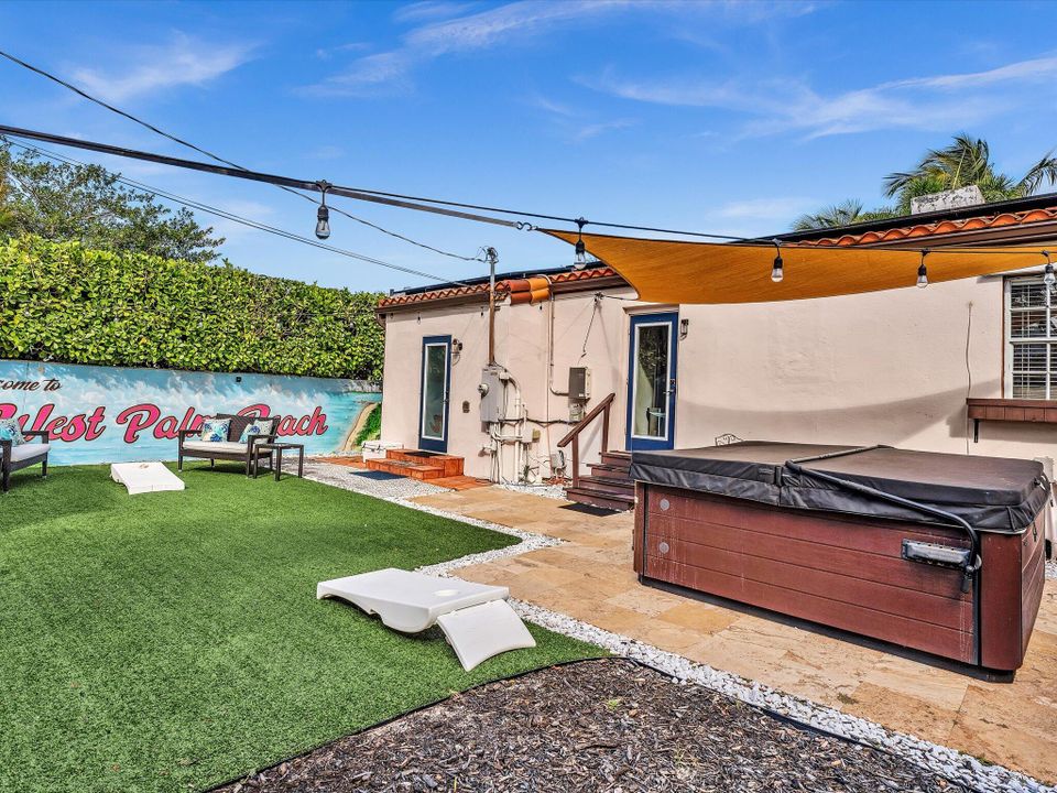 For Rent: $6,500 (4 beds, 3 baths, 1479 Square Feet)