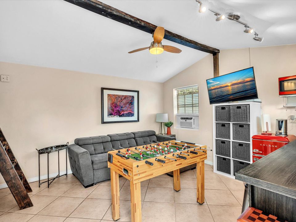 For Rent: $6,500 (4 beds, 3 baths, 1479 Square Feet)