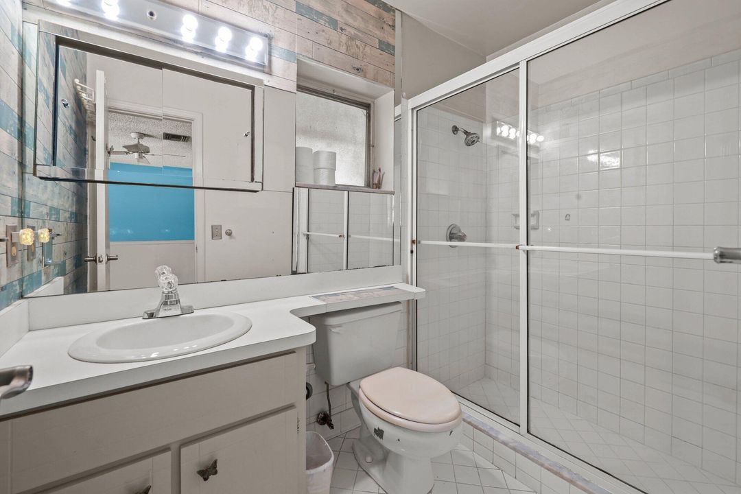 En Venta: $214,000 (3 camas, 2 baños, 1216 Pies cuadrados)