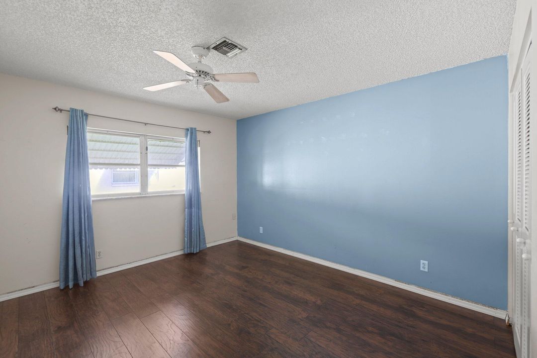 En Venta: $214,000 (3 camas, 2 baños, 1216 Pies cuadrados)