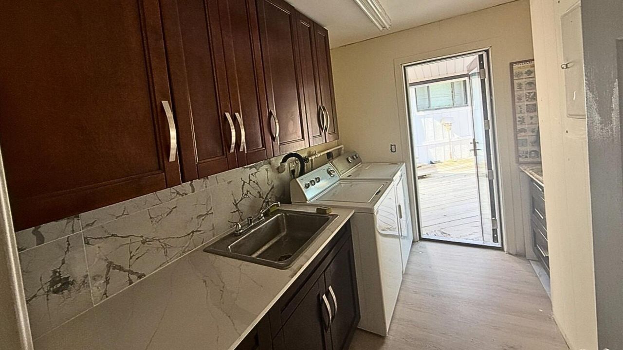 For Rent: $3,250 (3 beds, 2 baths, 1550 Square Feet)