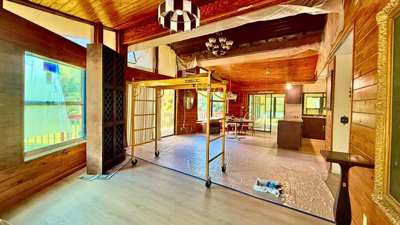 For Rent: $3,250 (3 beds, 2 baths, 1550 Square Feet)